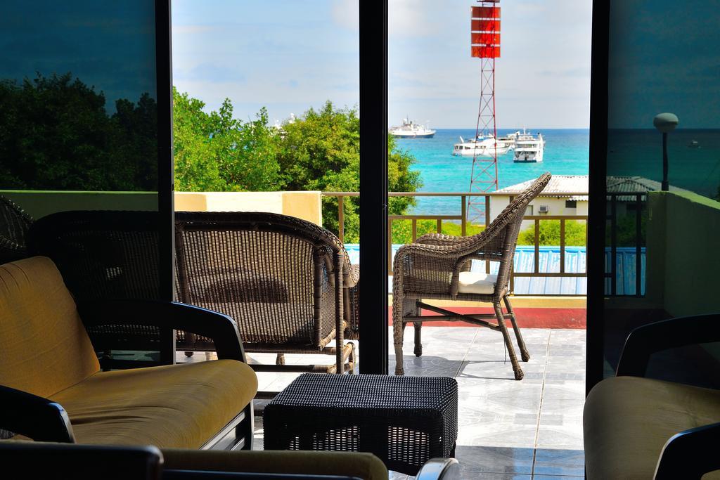 Hostal Cormorant Flightless Puerto Ayora (Galapagos Islands) Exterior foto