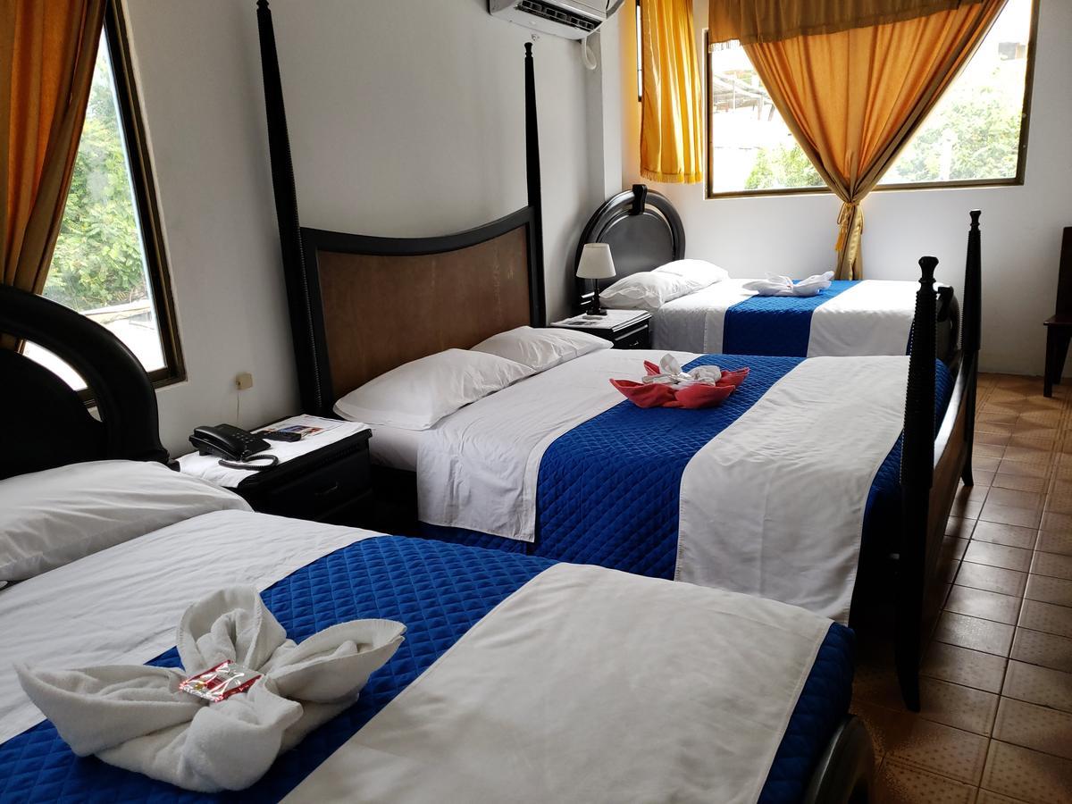 Hostal Cormorant Flightless Puerto Ayora (Galapagos Islands) Exterior foto