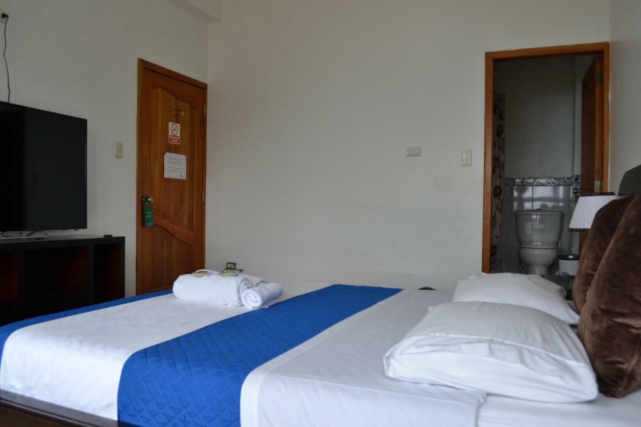 Hostal Cormorant Flightless Puerto Ayora (Galapagos Islands) Exterior foto